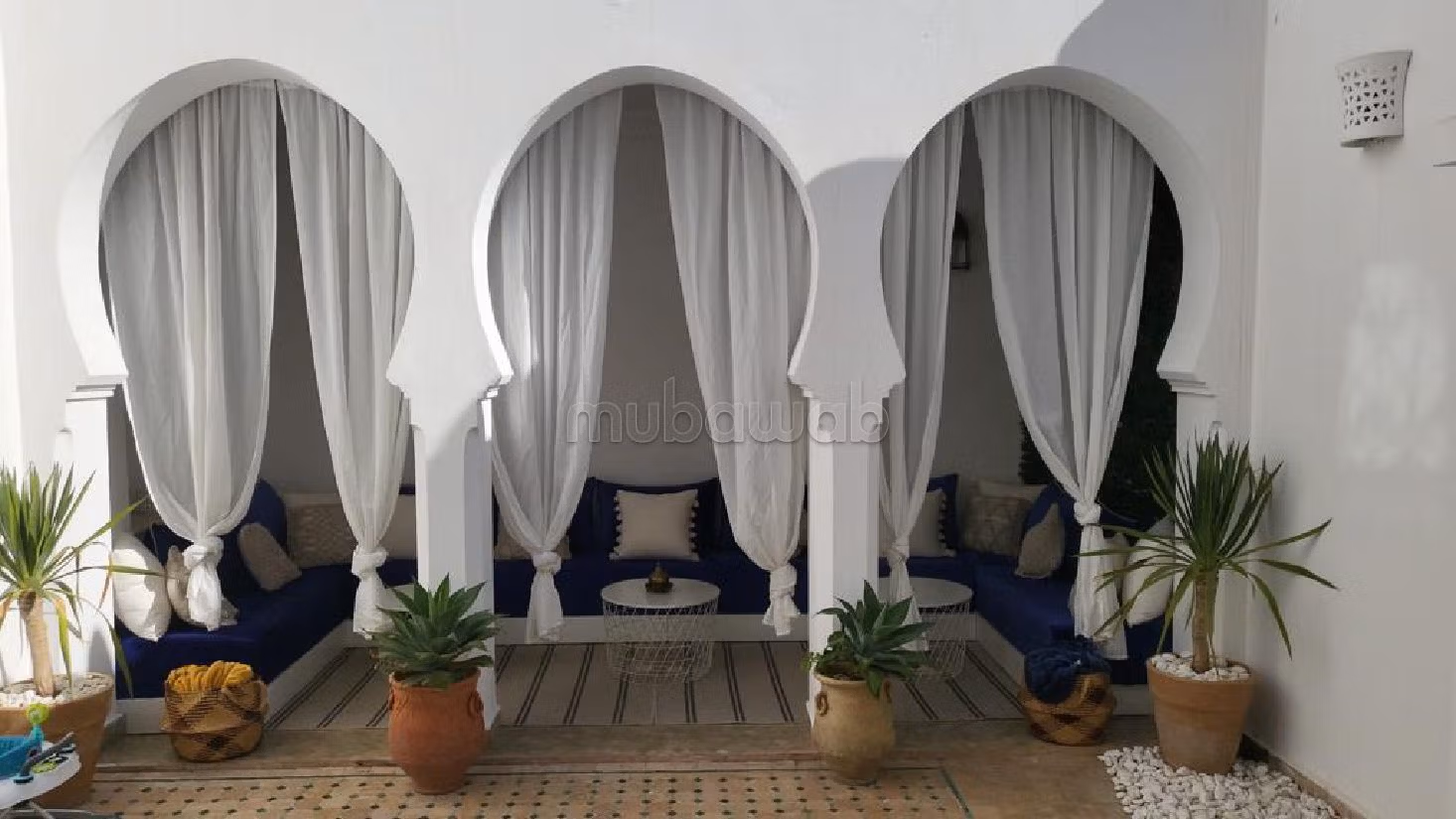 Vendita villa di lusso a Malabata. 3 belle camere da letto. Camino e climatizzatore. 