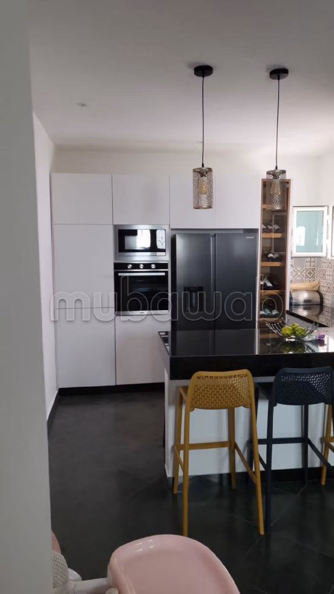 Vendita villa di lusso a Malabata. 3 belle camere da letto. Camino e climatizzatore. 