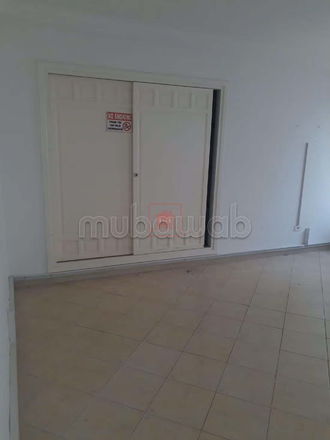 Ufficio in affitto. Superficie totale 84 m². Garage. 
