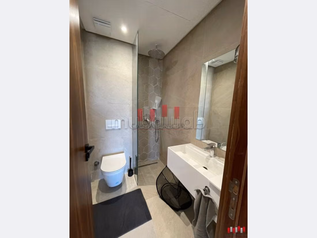 Flat for rent in Californie. 1 room. Air-conditioned. 