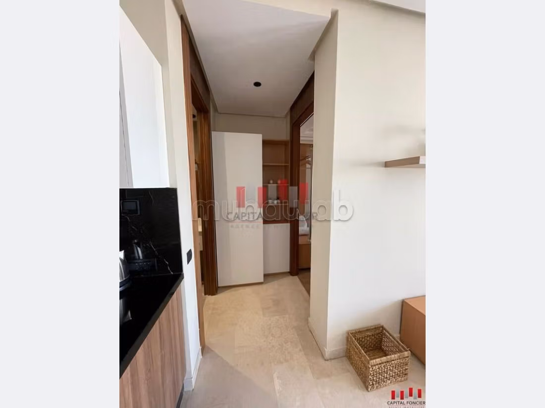 Flat for rent in Californie. 1 room. Air-conditioned. 