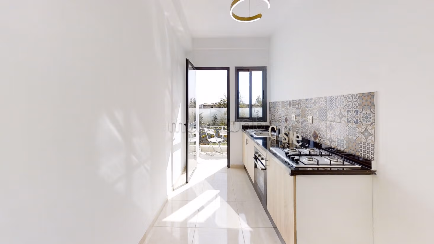 Sell apartment in Massira 2. Large area 70 m². Furnished Moroccan living room, Enclosed residence. 