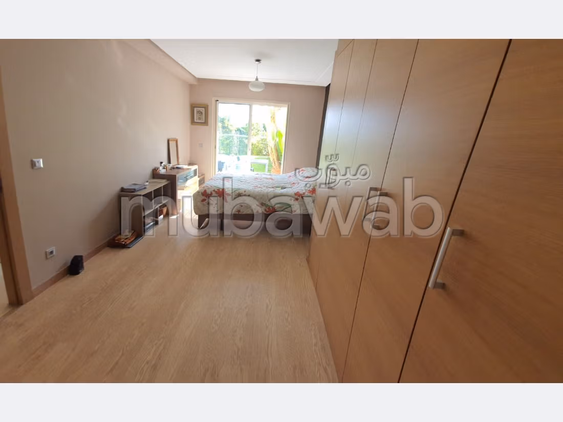 شقة للشراء ببوسكورة. 9 قطع. مكيف الهواء و مدفأة. 