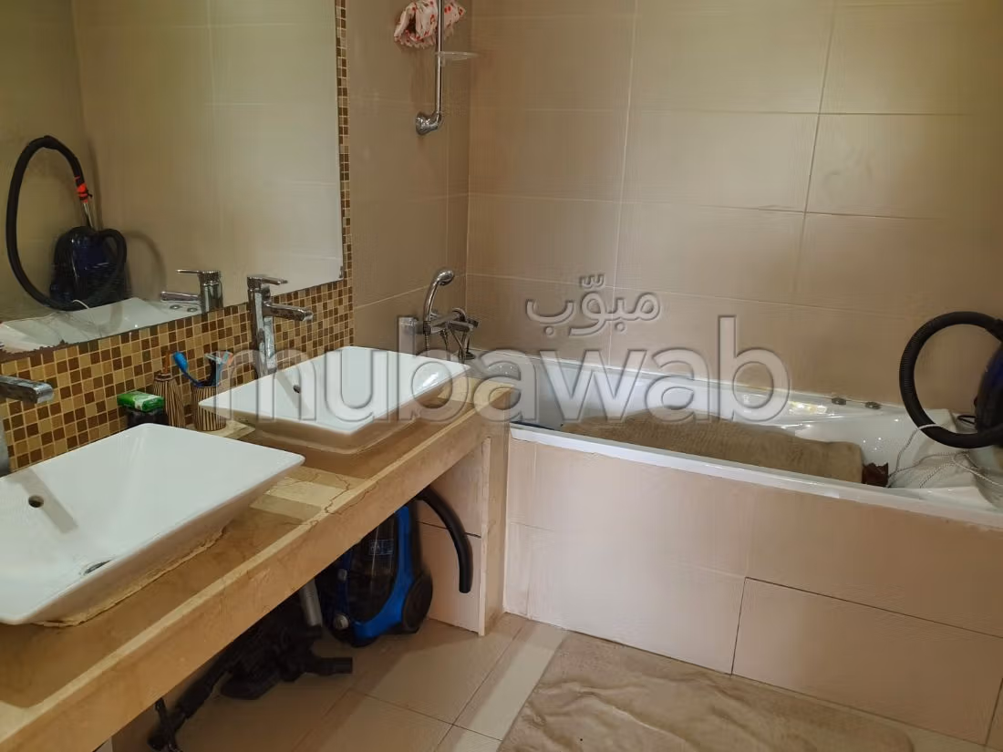 شقة للشراء ببوسكورة. 9 قطع. مكيف الهواء و مدفأة. 