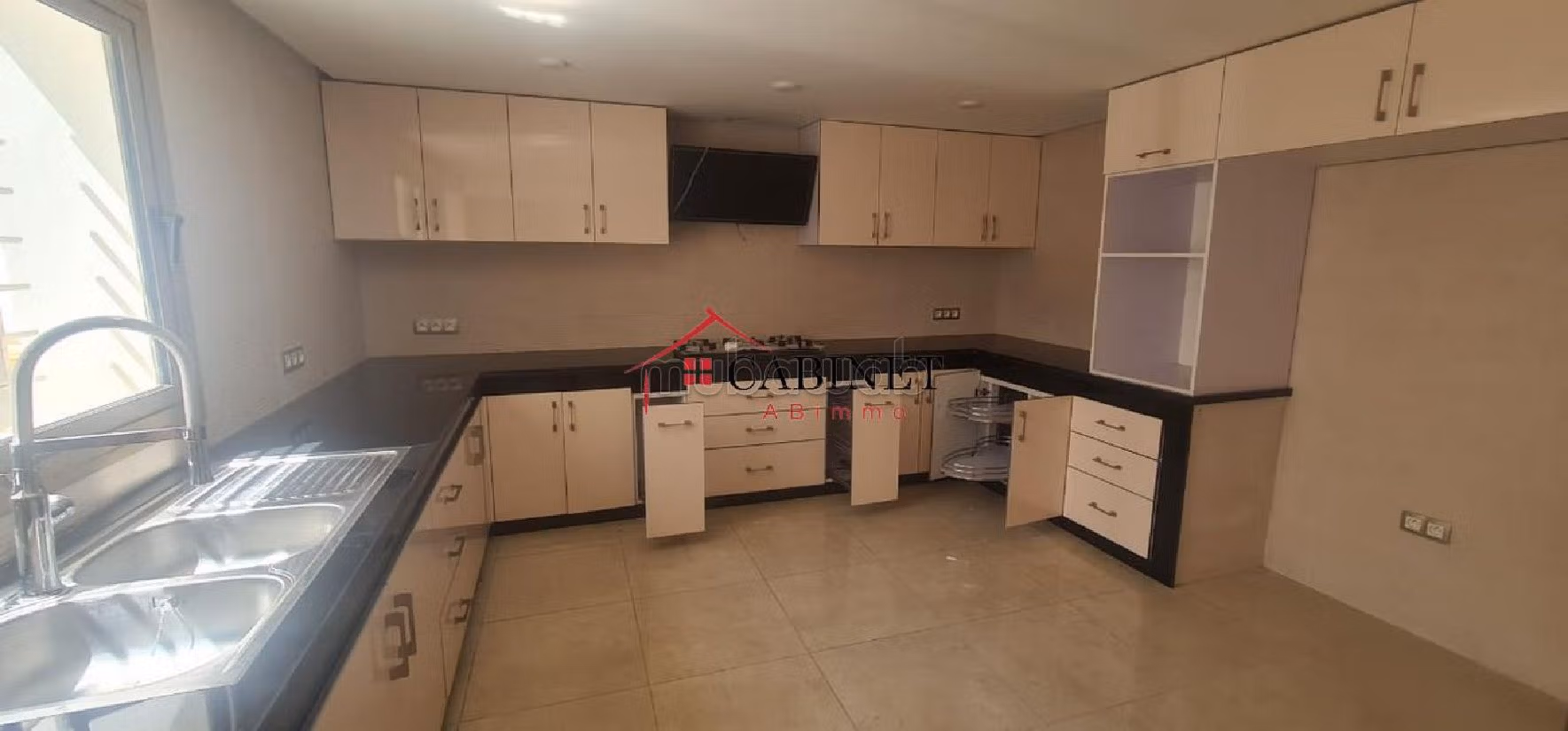 Splendide villa en location à Hay Riad Rabat