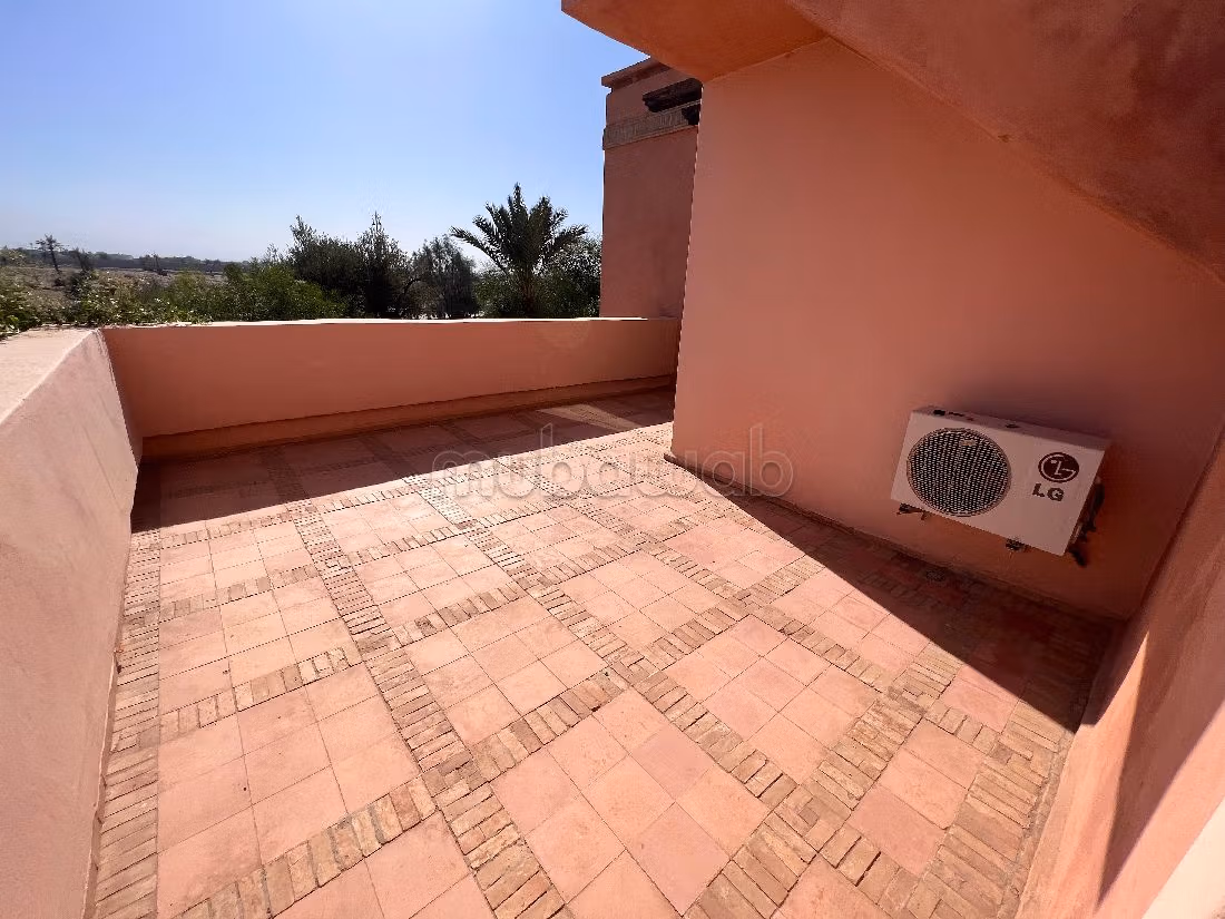 Affitto di un bellissimo appartamento a Route de Fez. 4 locali spaziosi. Arredato