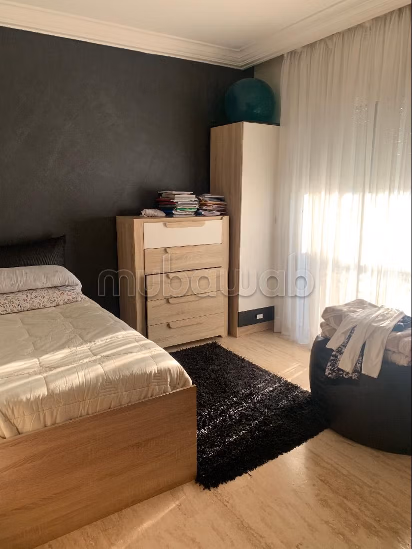 Suntuosa villa en alquiler en Californie. Superficie 600 m². Espacios verdes, Balcón