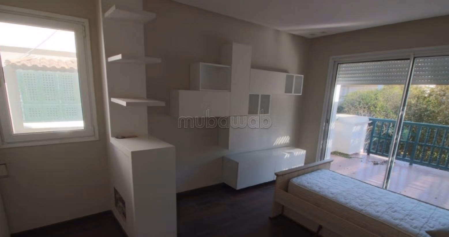 Vente villa de luxe à Dar Bouazza. 6 pièces confortables. Belle terrasse et jardin