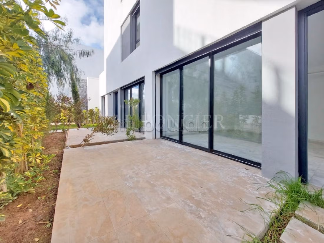 Location Très bel appartement rez de jardin 100m2 Bouskoura