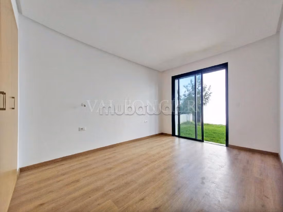 Location Très bel appartement rez de jardin 100m2 Bouskoura