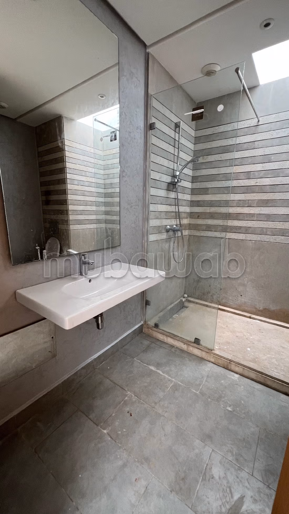 Luxury Villa for rent in Californie. Area 500 m². Usable fireplace, General air conditioning. 