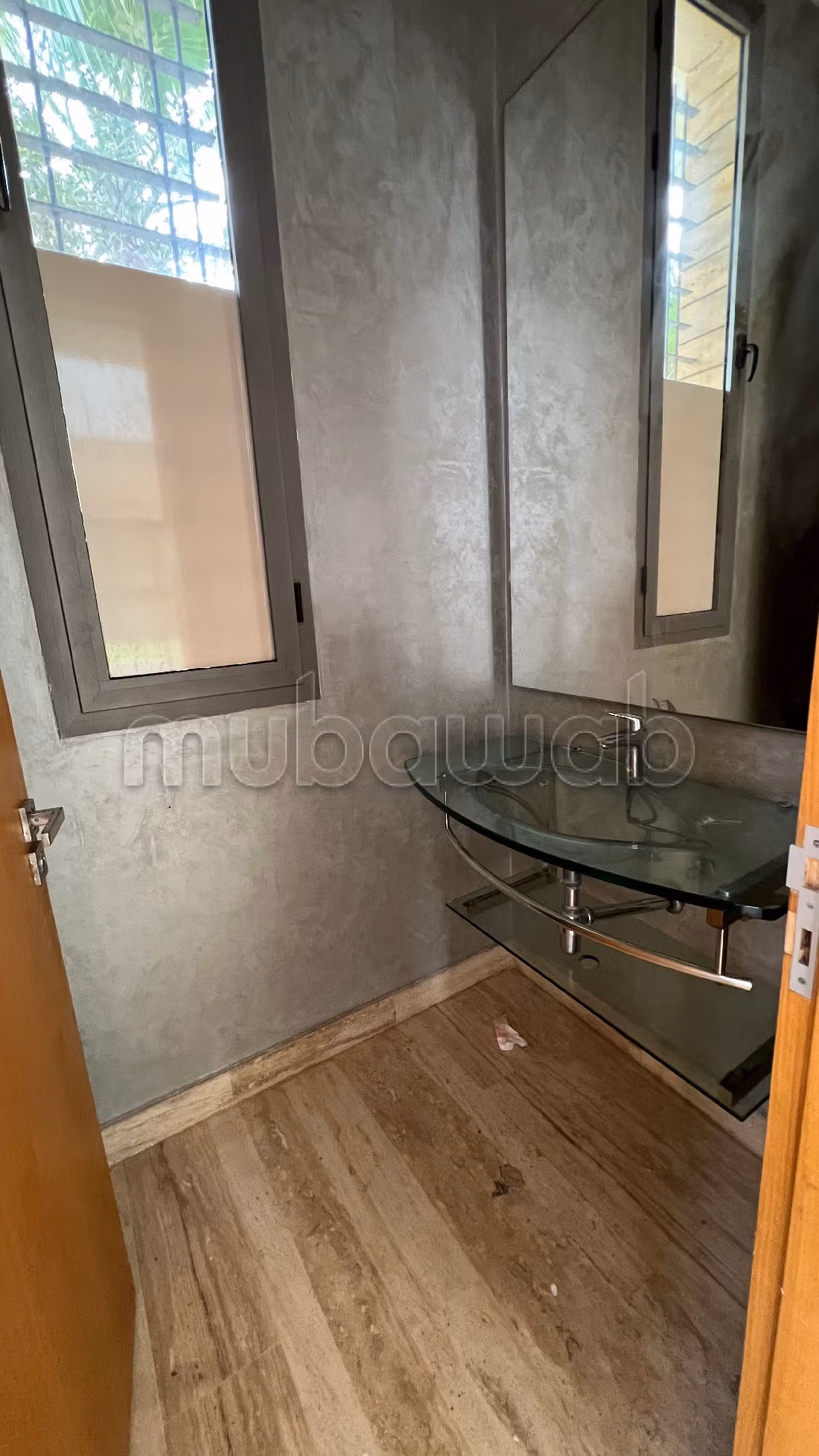 Luxury Villa for rent in Californie. Area 500 m². Usable fireplace, General air conditioning. 