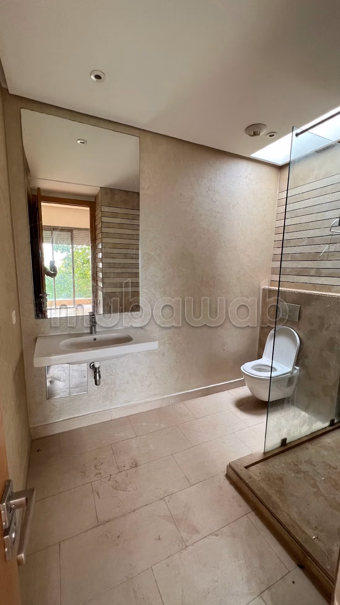 Luxury Villa for rent in Californie. Area 500 m². Usable fireplace, General air conditioning. 