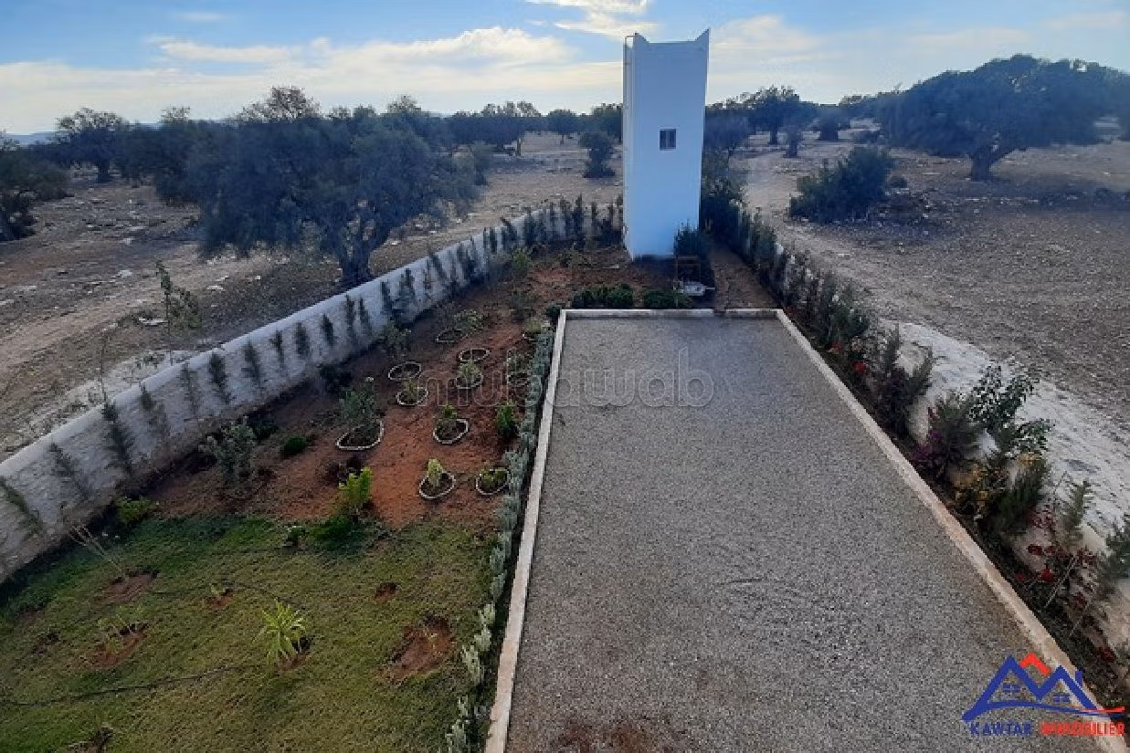 منزل ممتاز للبيع ب ادا وكرد. 4 غرف جميلة. إقامة بالمسبح