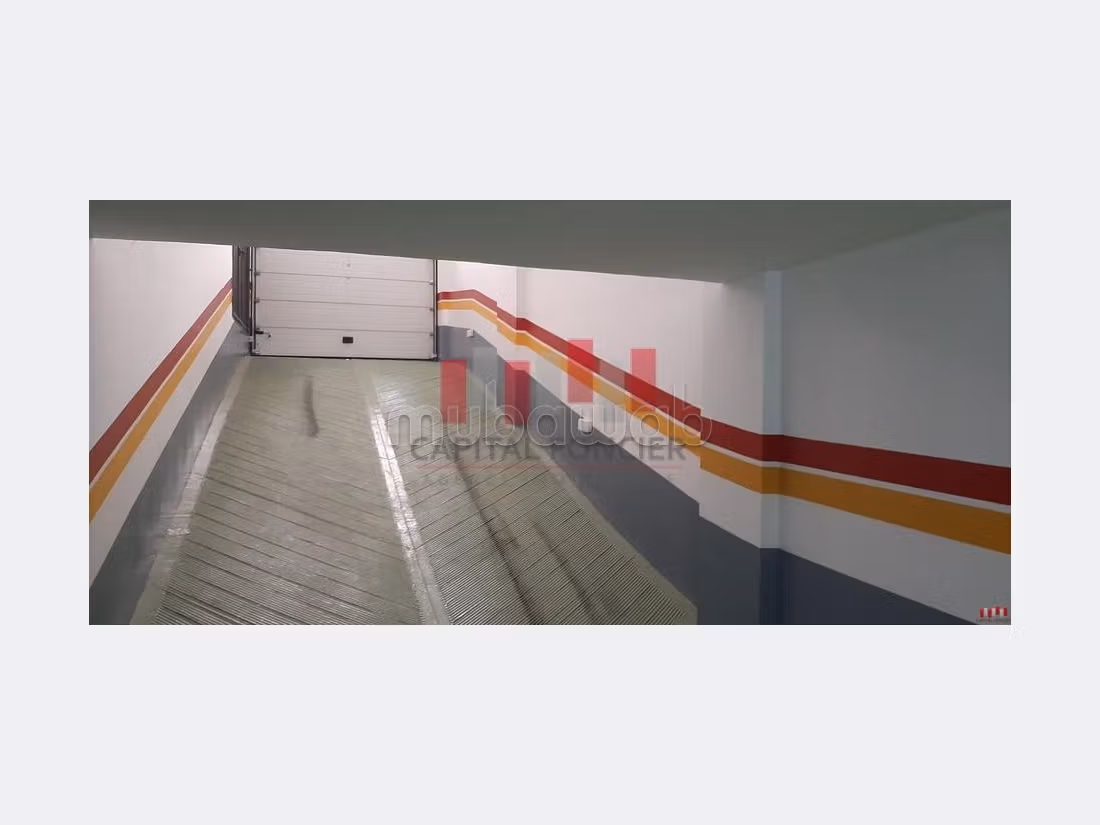 Offices for sale in Maârif. Area of 150 m². Integrated air conditioning. 