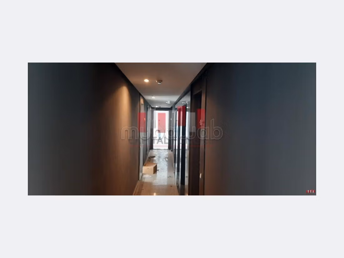 Offices for sale in Maârif. Area of 150 m². Integrated air conditioning. 