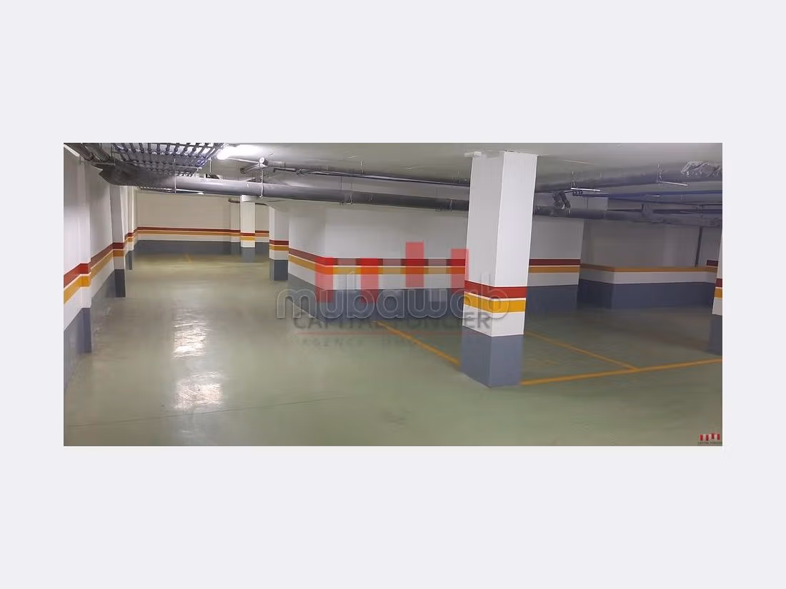 Offices for sale in Maârif. Area of 150 m². Integrated air conditioning. 