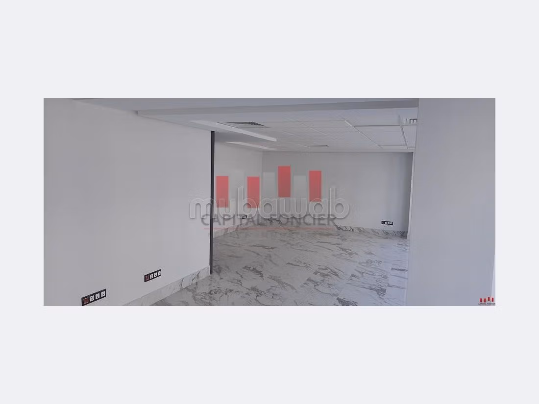 Offices for sale in Maârif. Area of 150 m². Integrated air conditioning. 