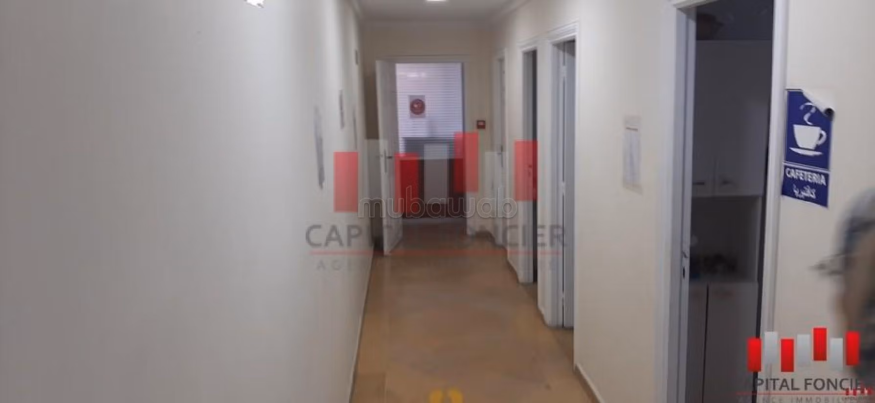 Offices for rent. Large area 469 m². Integrated air conditioning. 