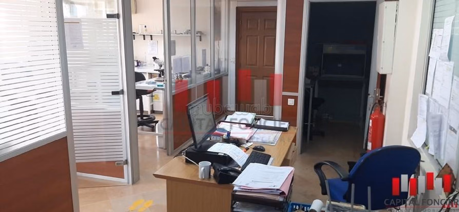 Offices for rent. Large area 469 m². Integrated air conditioning. 