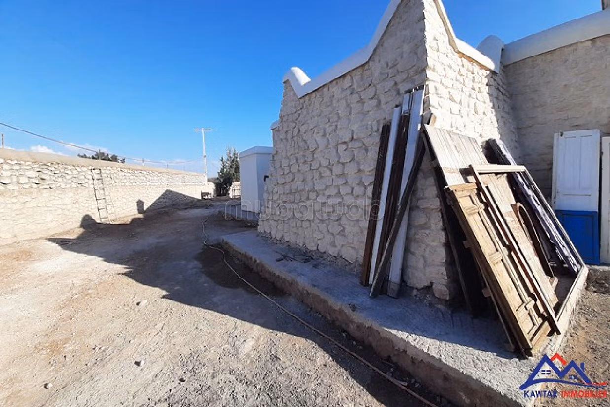 Magnificent villa for sale in Village Ifran. Surface area 2500 m². Caretaker service available, beautiful Swimming pool