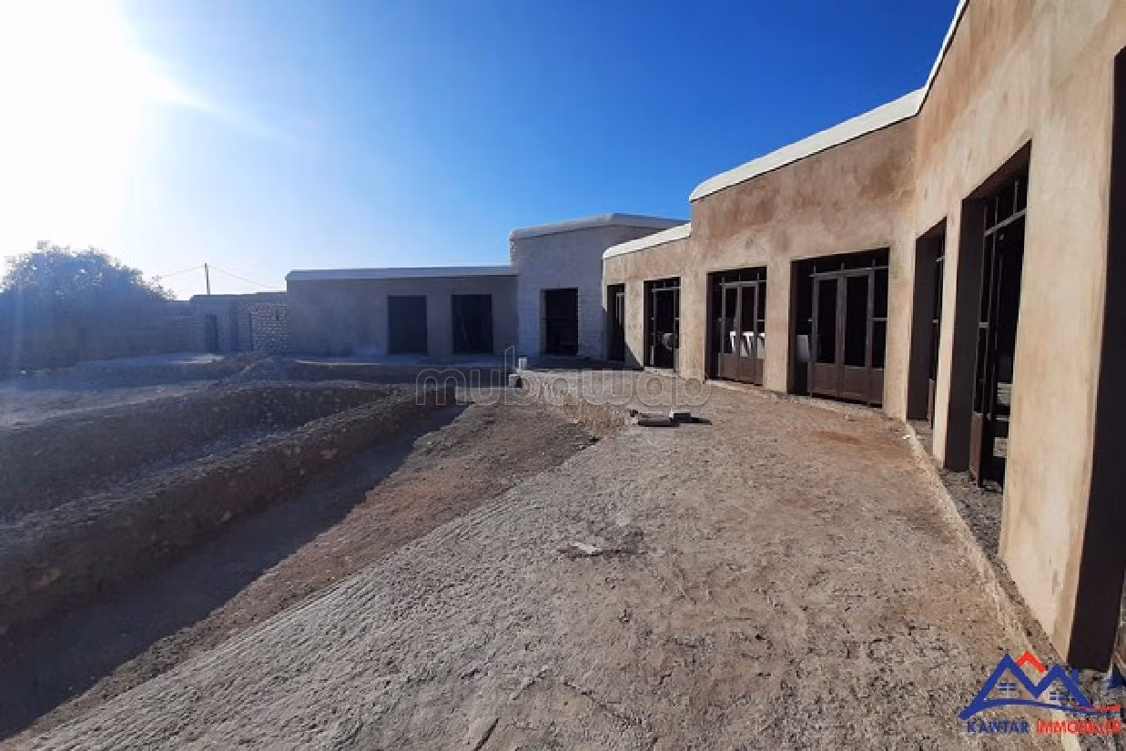 Magnificent villa for sale in Village Ifran. Surface area 2500 m². Caretaker service available, beautiful Swimming pool