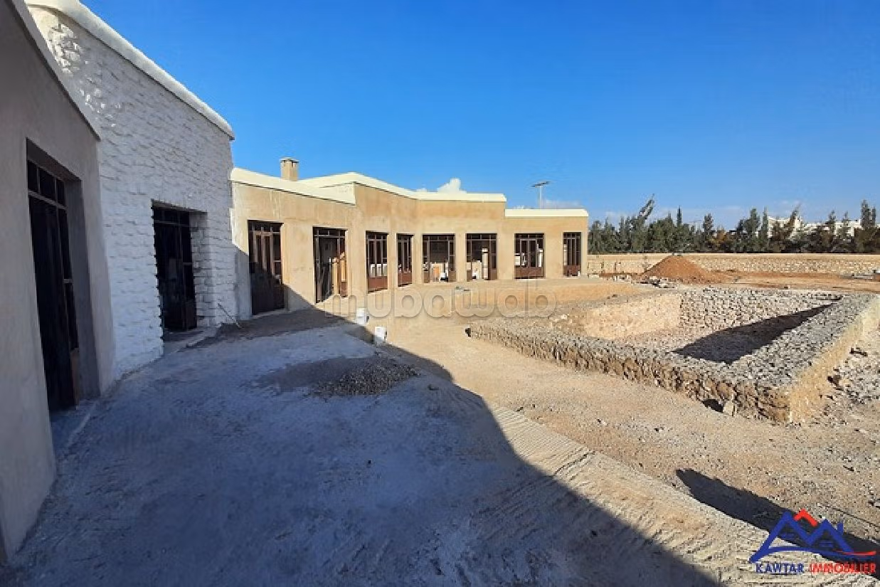 Magnificent villa for sale in Village Ifran. Surface area 2500 m². Caretaker service available, beautiful Swimming pool