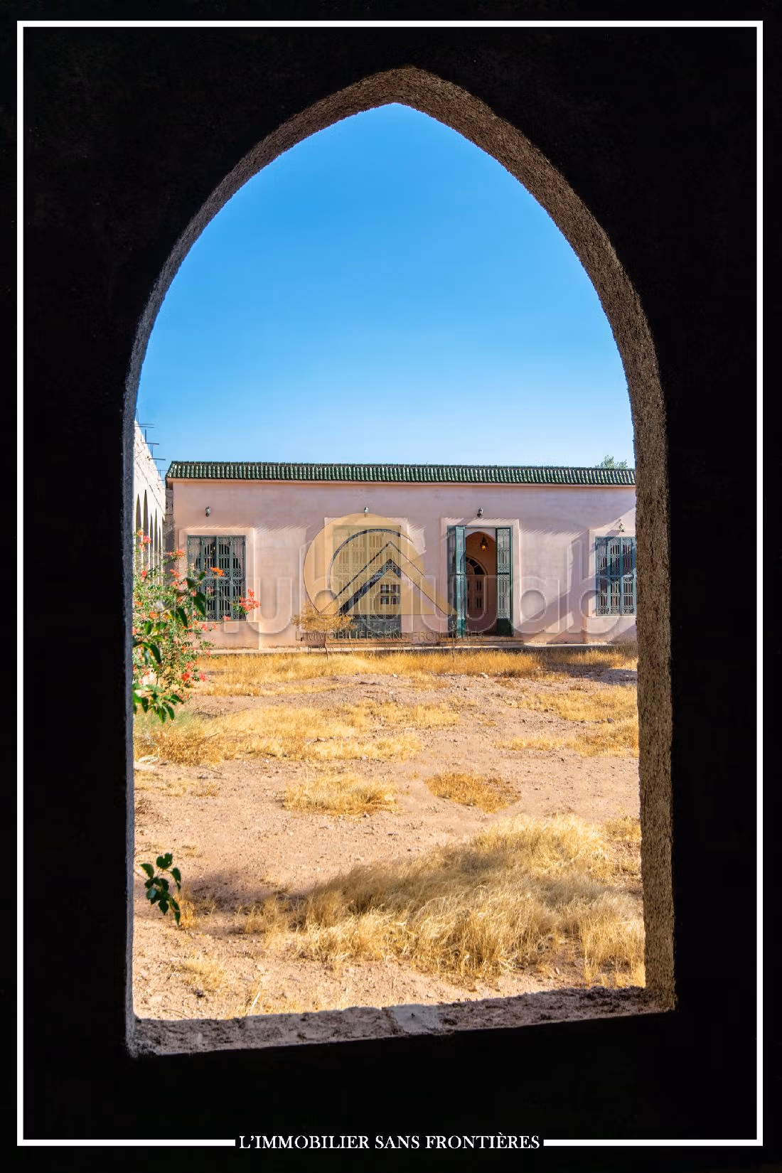 مزرعة ممتازة للبيع طريق فاس ب. المساحة 34609 م². 