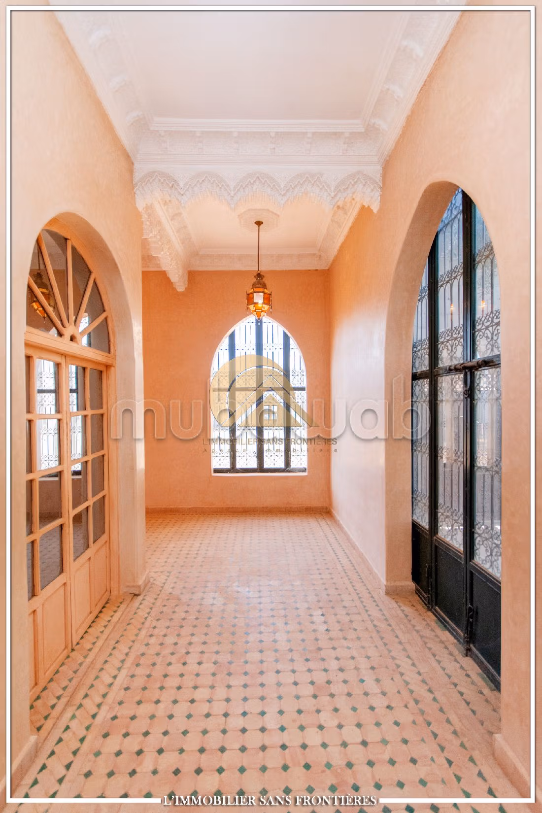 مزرعة ممتازة للبيع طريق فاس ب. المساحة 34609 م². 