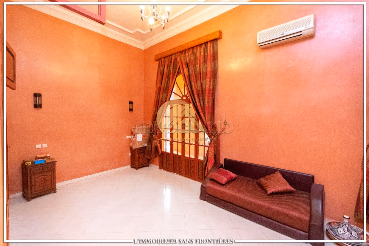 مزرعة ممتازة للبيع طريق فاس ب. المساحة 34609 م². 