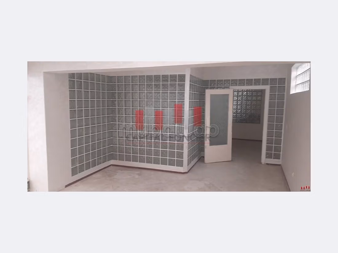 Kopen: kantoorruimte. Oppervlakte 170 m². Airconditioning. 