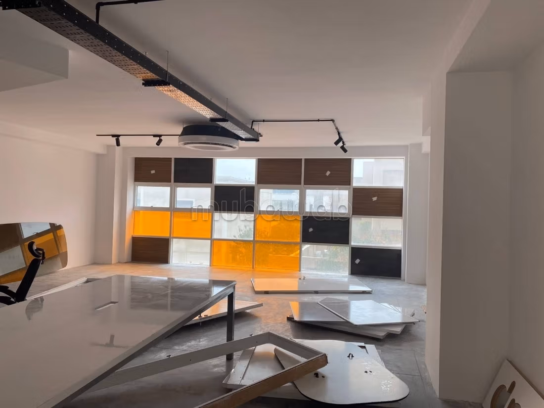 A louer un espace bureautique /open space 160m² au lac II