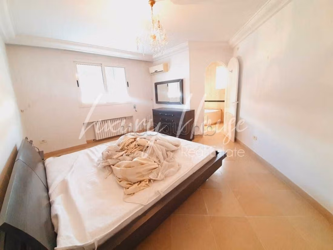 Property for rent in La Marsa. 5 comfortable rooms. Boiler