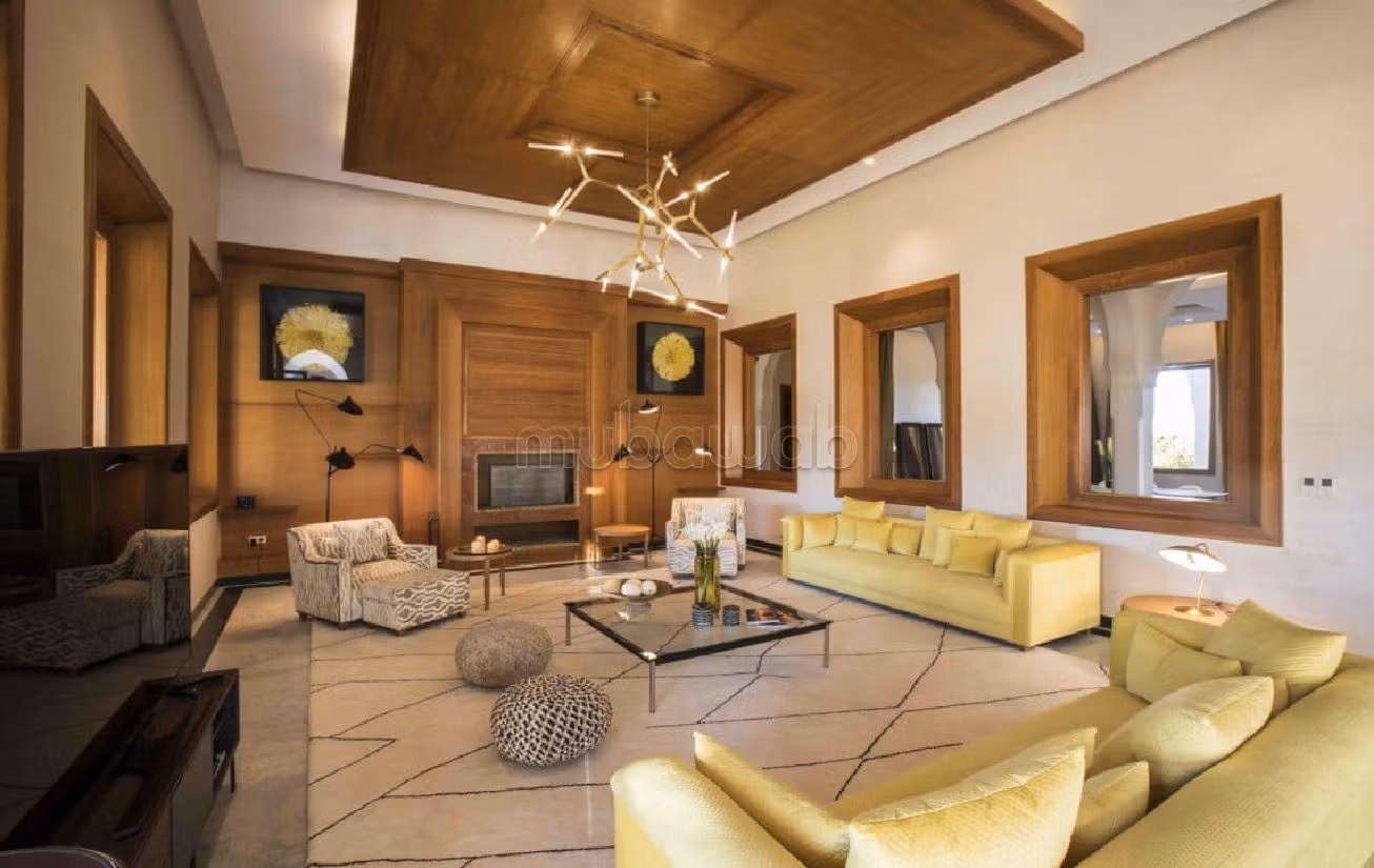 Suntuosa casa en venta en Route de Fez. Área total 10000 m². Piscina y chimenea