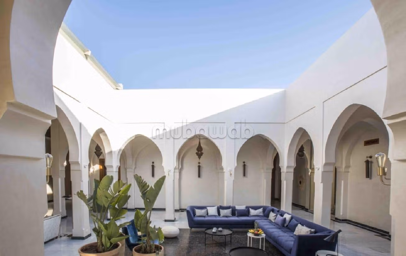 Suntuosa casa en venta en Route de Fez. Área total 10000 m². Piscina y chimenea