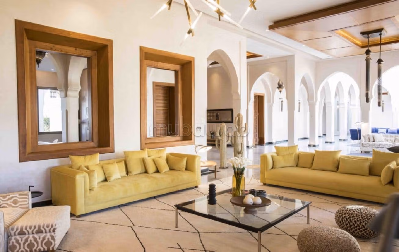 Suntuosa casa en venta en Route de Fez. Área total 10000 m². Piscina y chimenea