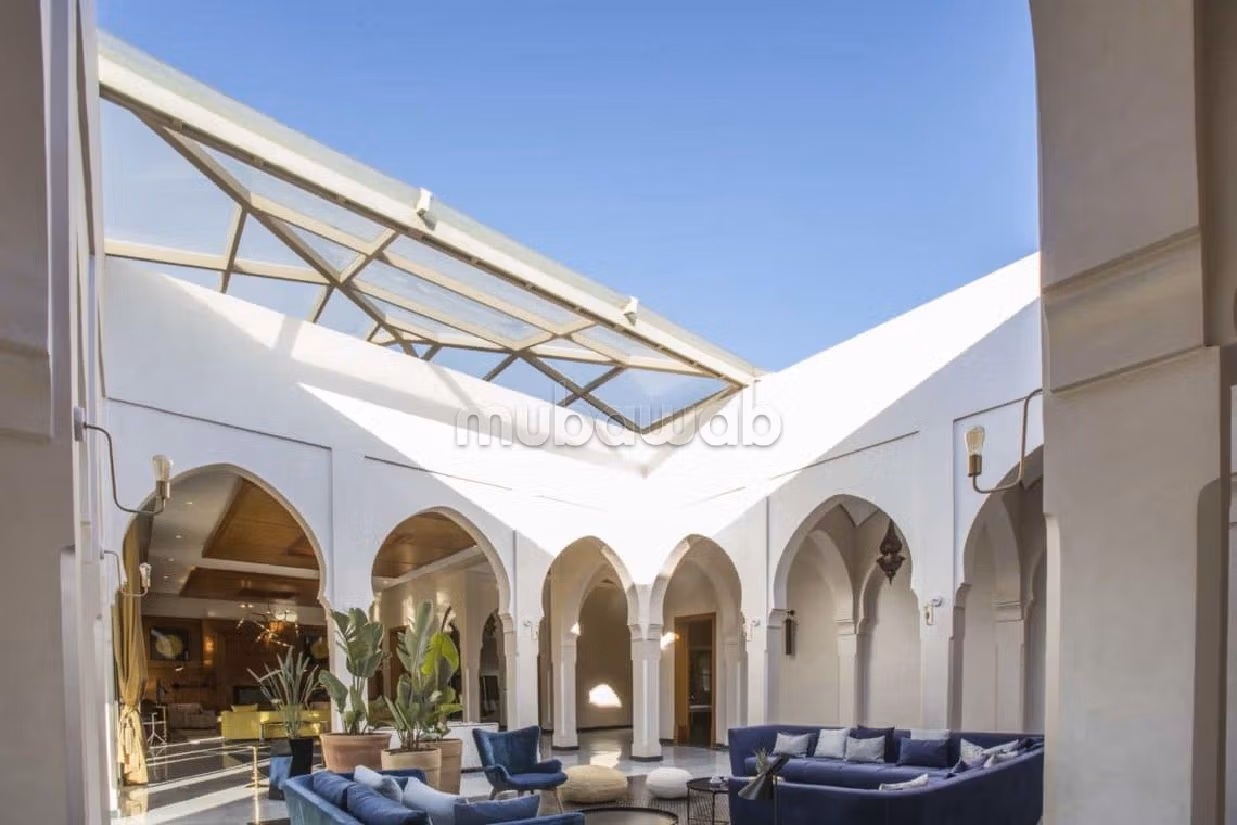 Suntuosa casa en venta en Route de Fez. Área total 10000 m². Piscina y chimenea