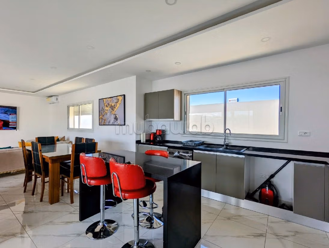 Casa di lusso in vendita a Djerba. 4 belle camere da letto. Porta blindata, servizio di sicurezza. 