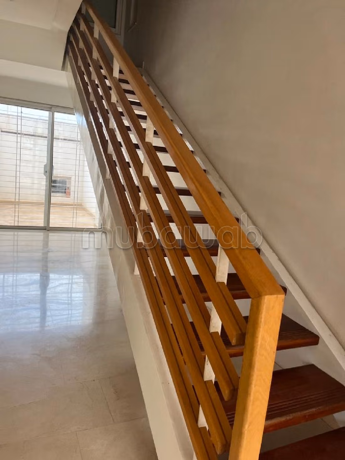 Luxury villa for rent. 4 rooms. Thermal insulation and soundproofing, Air conditioning installation.