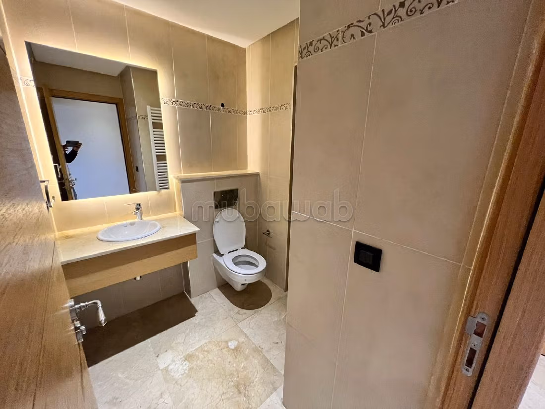 Villa's en luxe woningen om te huren. 7 Ruimtes. Garage en terras. 