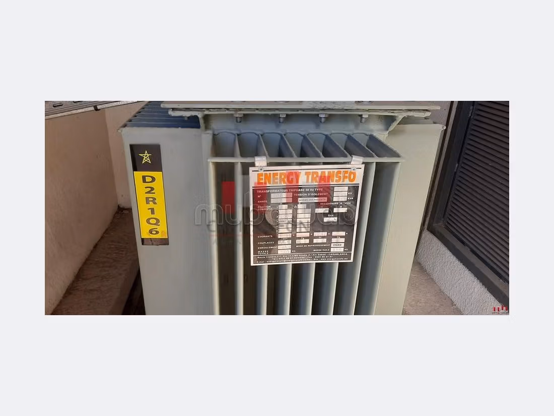 Oficinas y locales comerciales en alquiler en Zone Industrielle. Pequeña superficie 800 m². 