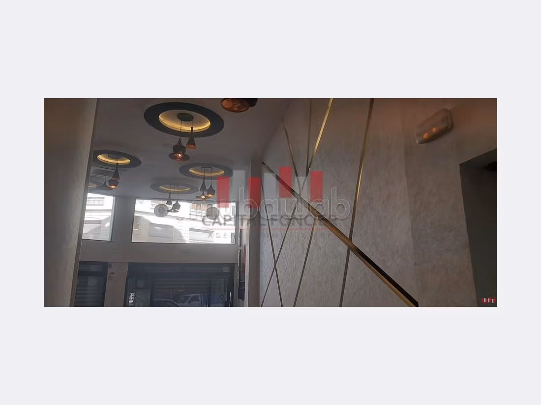 Oficinas y locales comerciales en alquiler en Port. Dimensión 314 m². 