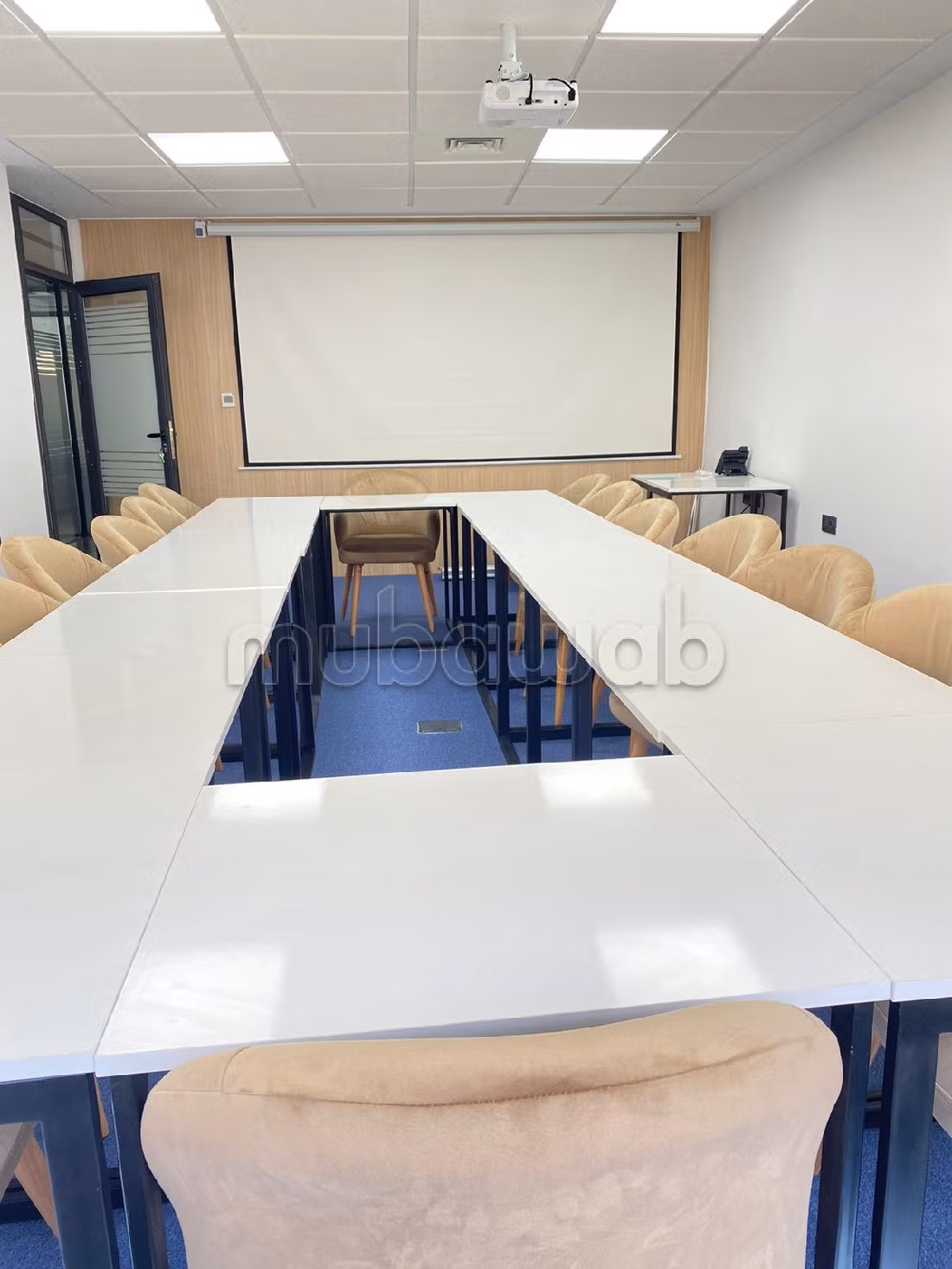 Offices for rent in Agdal. Area of 900 m². Secured door and central heating