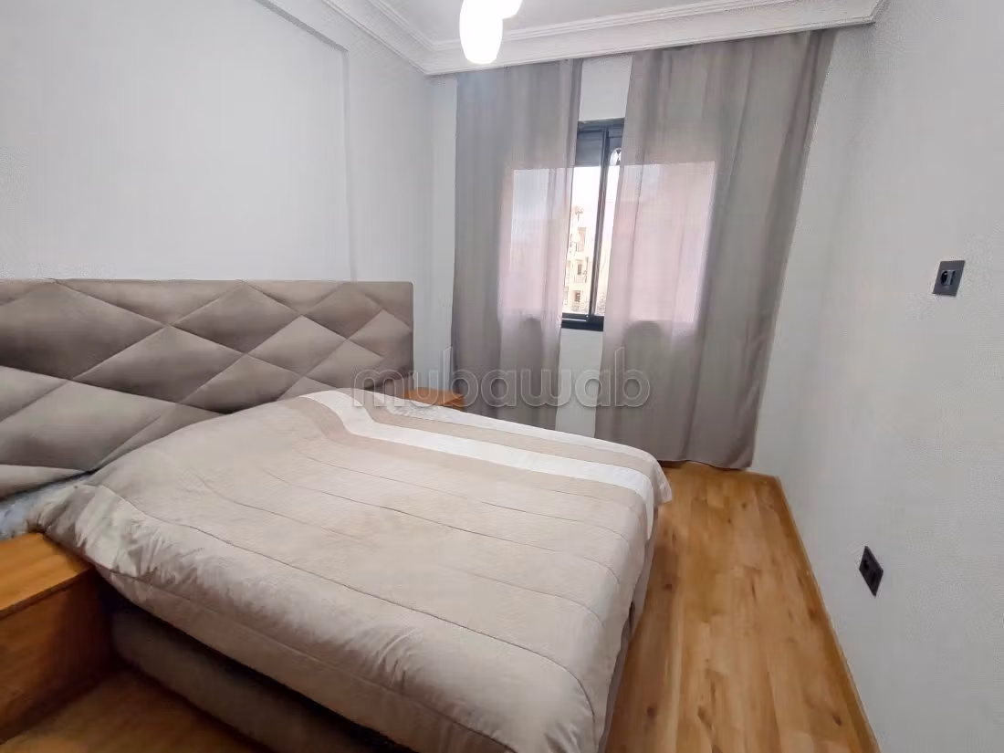 Appartamento in affitto a Bourgogne Ouest. 2 locali spaziosi. arredato. 