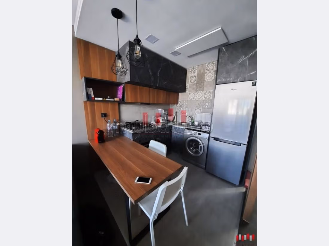 Magnífico piso en alquiler en Centre Ville. 1 bonita habitación. Garaje. 