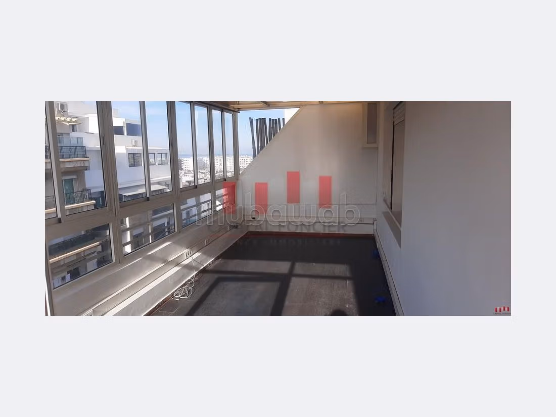 Oficinas en venta en Anfa. Área total 230 m². Trastero. 