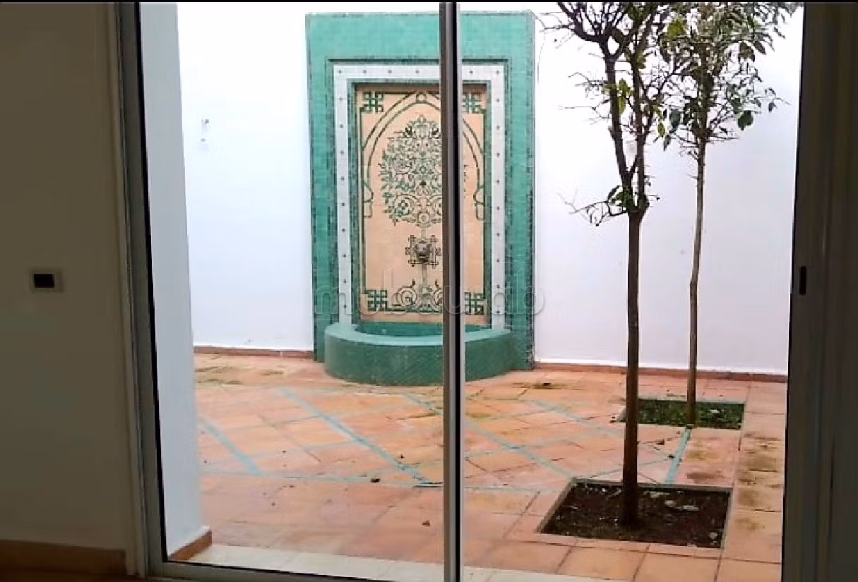 Casa de lujo en alquiler. Superficie de 740 m². 