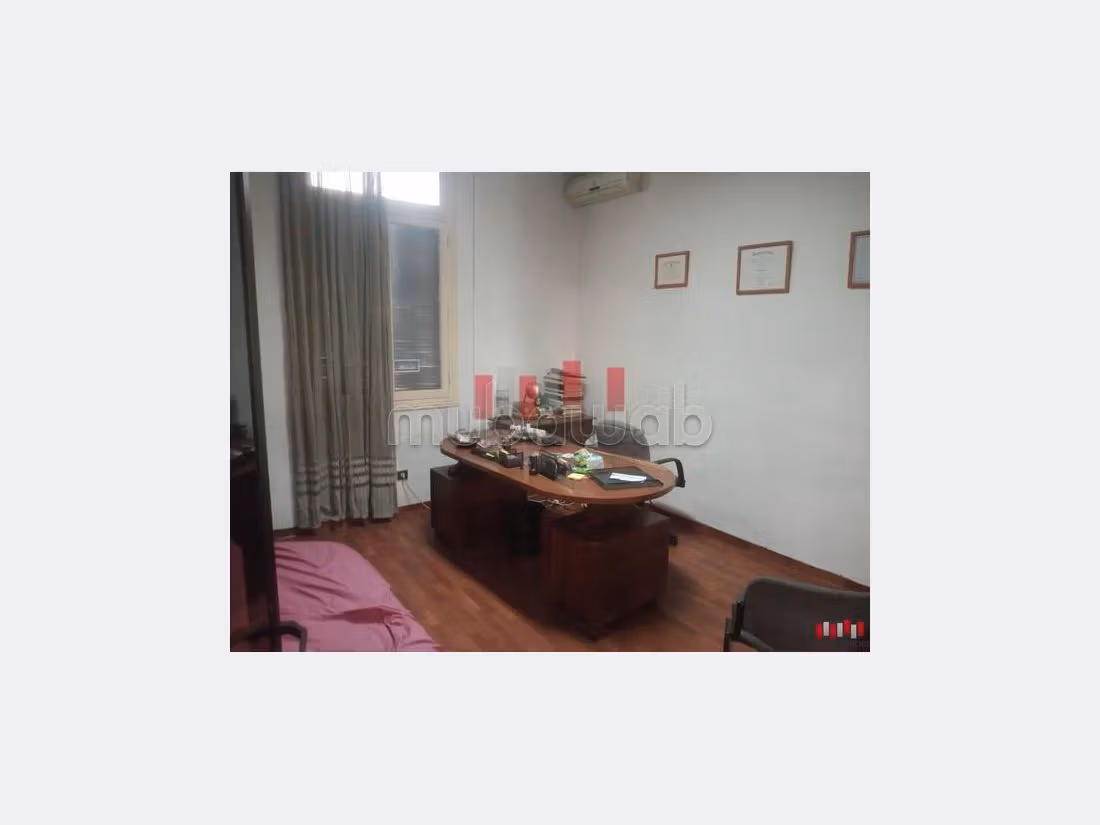 Oficinas en alquiler en Centre Ville. Superficie de 150 m². 