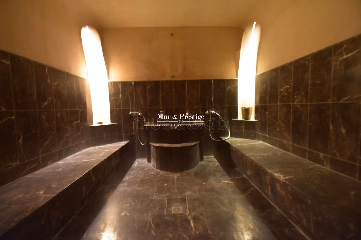 Fabulous house for sale in Route de l'Ourika. 11 beautiful rooms. Large terrace