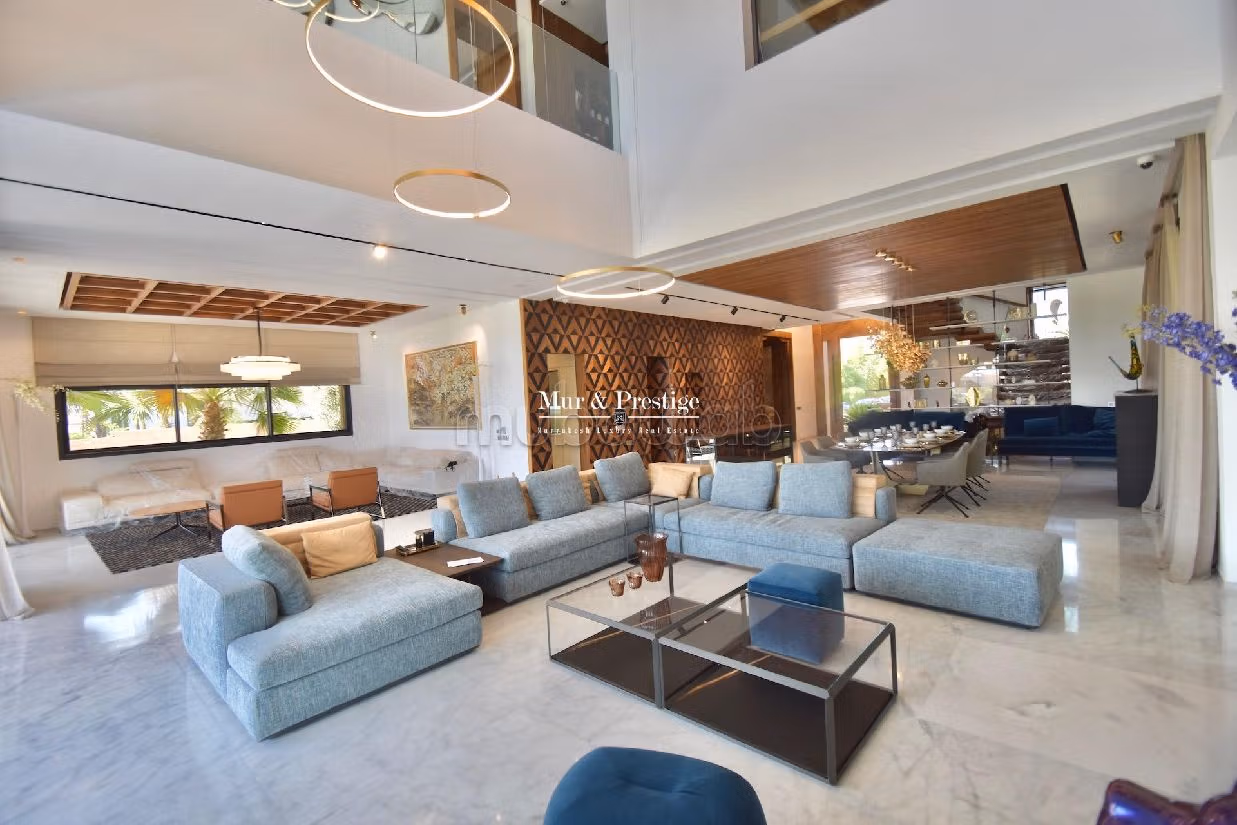 Esplendida villa en venta en Amelkis. 5 habitaciones grandes. Jardineras, Gran terraza